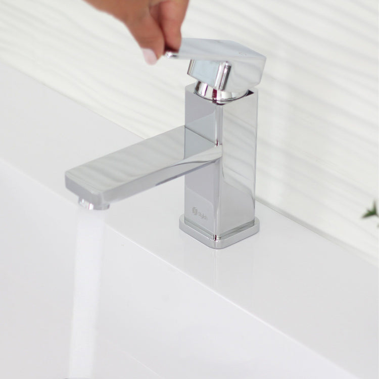 Single Hole Bathroom Faucet Polished Chrome